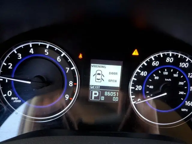 2011 INFINITI G37   