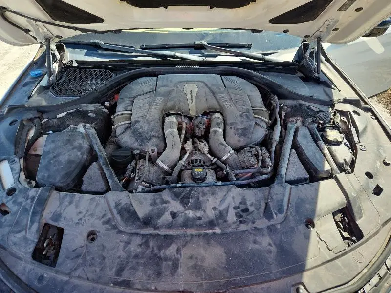 2016 BMW 750 XI  