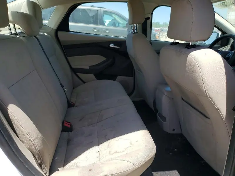 2016 FORD FOCUS SE  