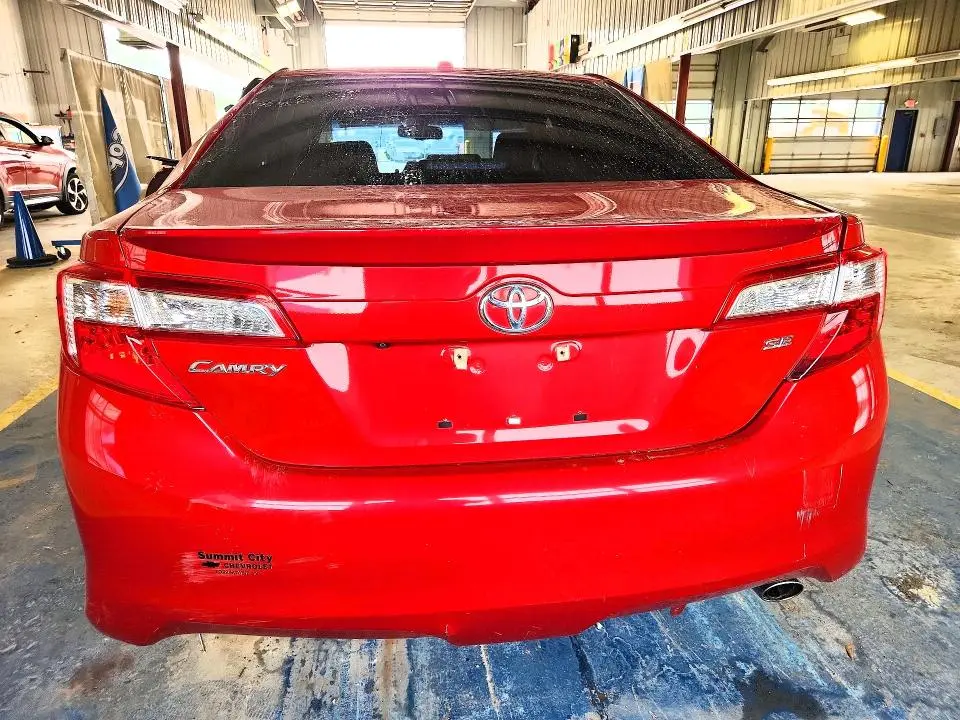 2012 TOYOTA CAMRY SE  