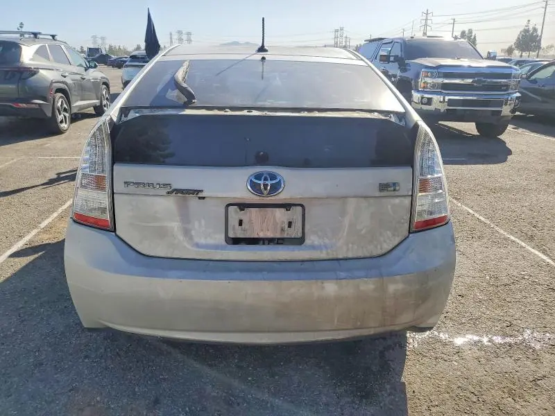 2010 TOYOTA PRIUS III  