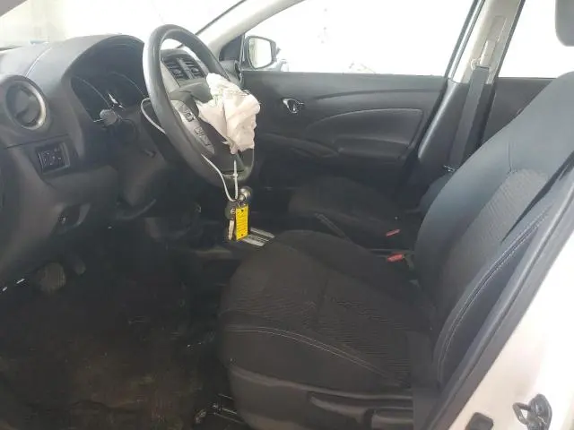 2019 NISSAN VERSA S