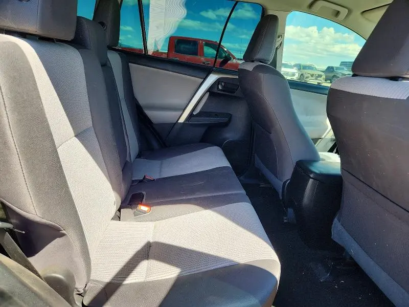2014 TOYOTA RAV4 LE  