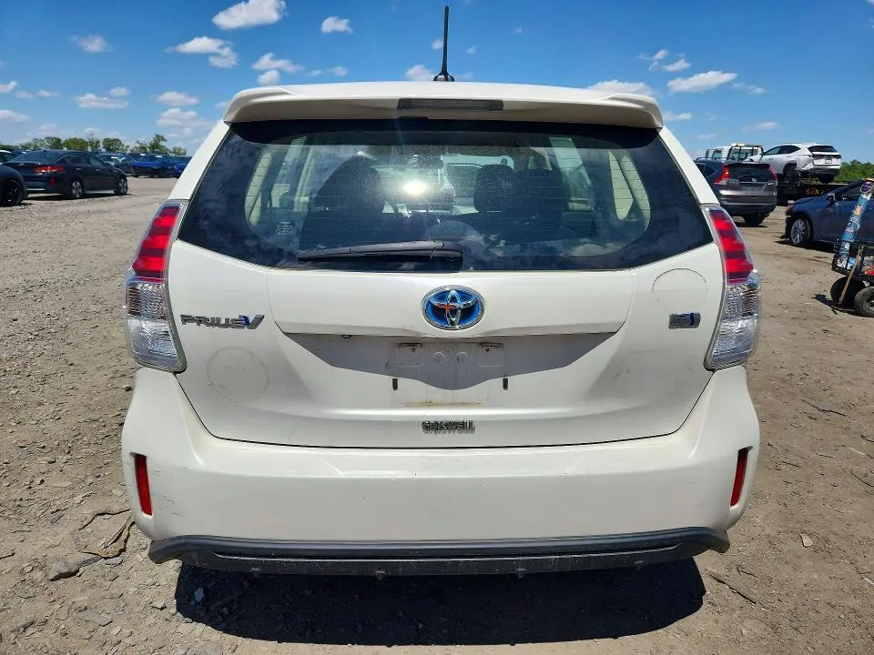 2015 TOYOTA PRIUS V THREE  