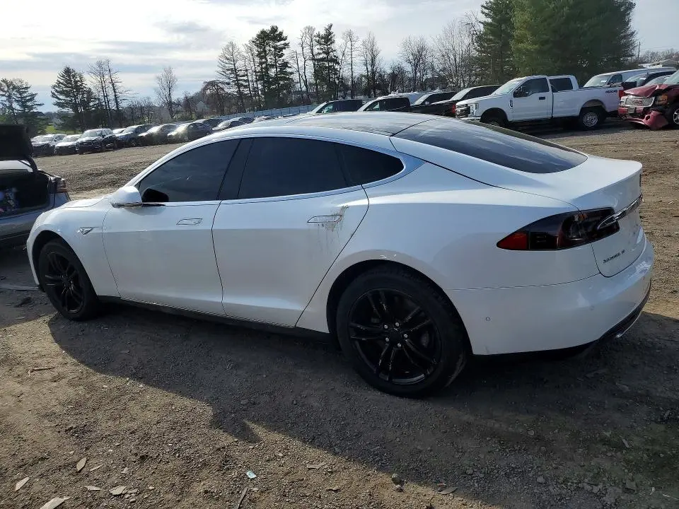 2015 TESLA MODEL S   