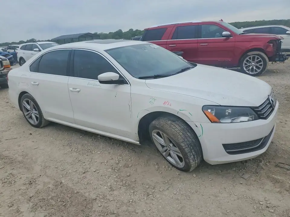 2014 VOLKSWAGEN PASSAT SE  