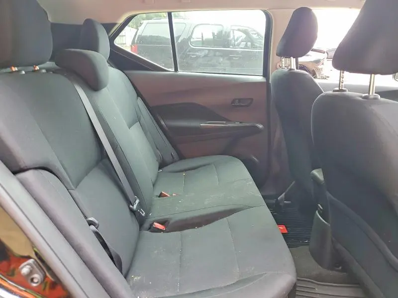 2023 NISSAN KICKS S  