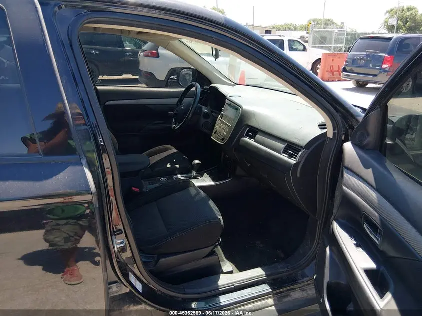 2018 MITSUBISHI OUTLANDER SE