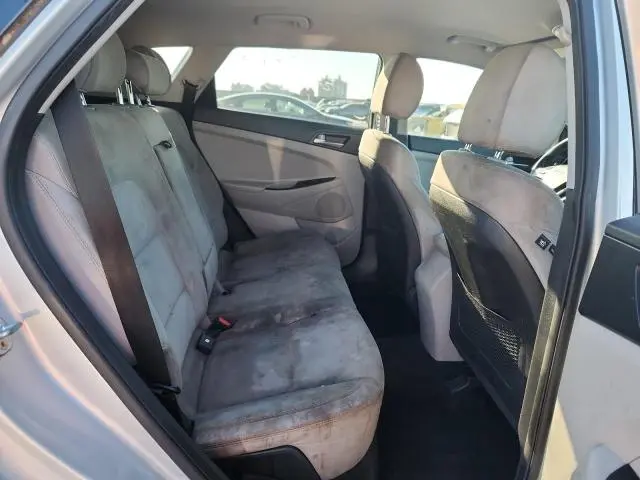 2019 HYUNDAI TUCSON SE  