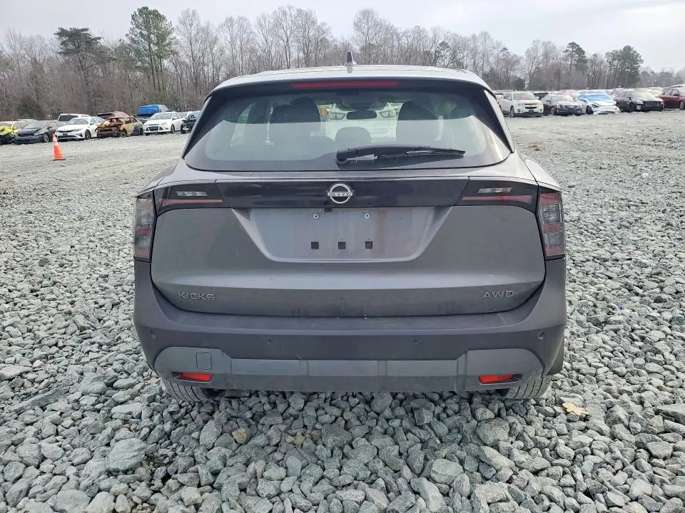 2025 NISSAN KICKS S  