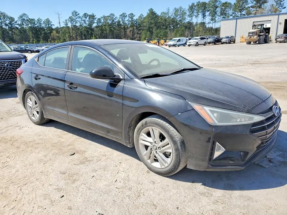 2019 HYUNDAI ELANTRA SEL  
