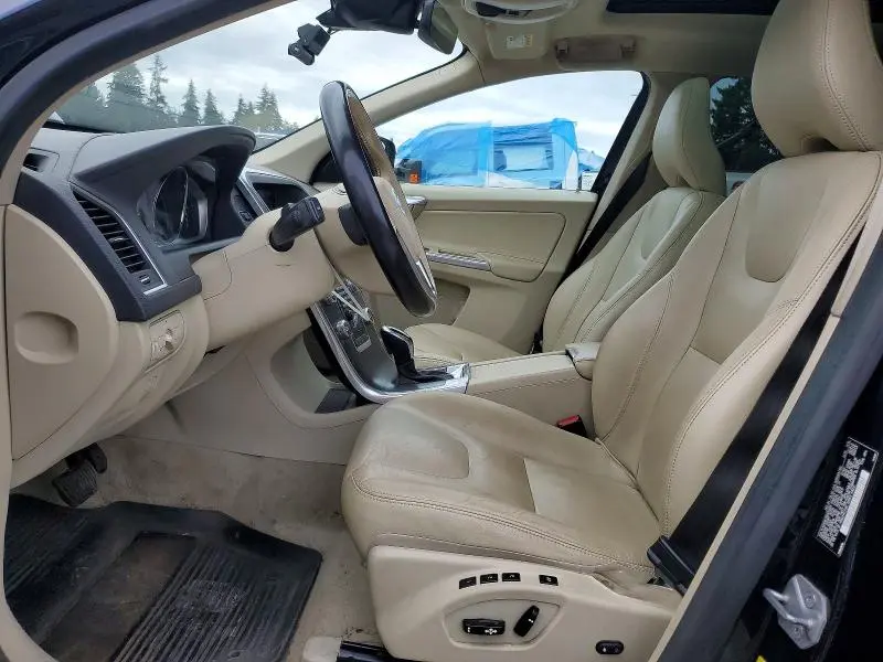 2016 VOLVO XC60 T5 PREMIER  