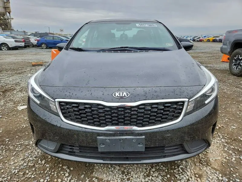 2017 KIA FORTE LX  