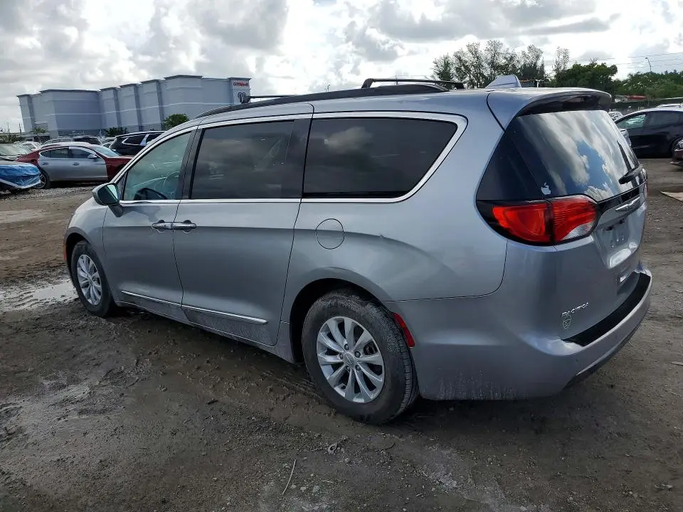 2017 CHRYSLER PACIFICA TOURING L  