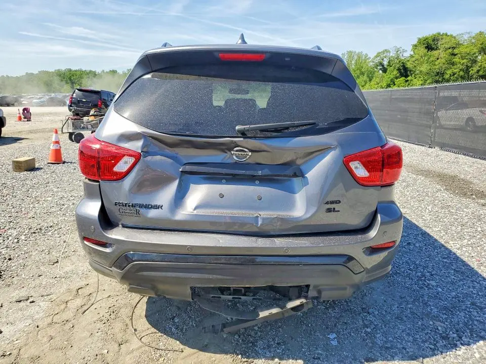 2019 NISSAN PATHFINDER SL  