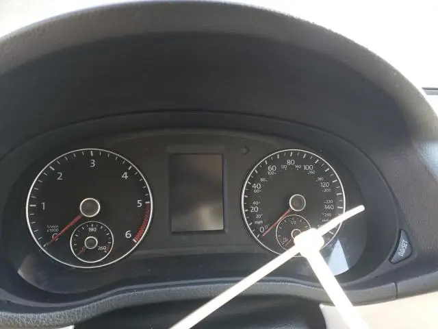 2013 VOLKSWAGEN PASSAT SE  