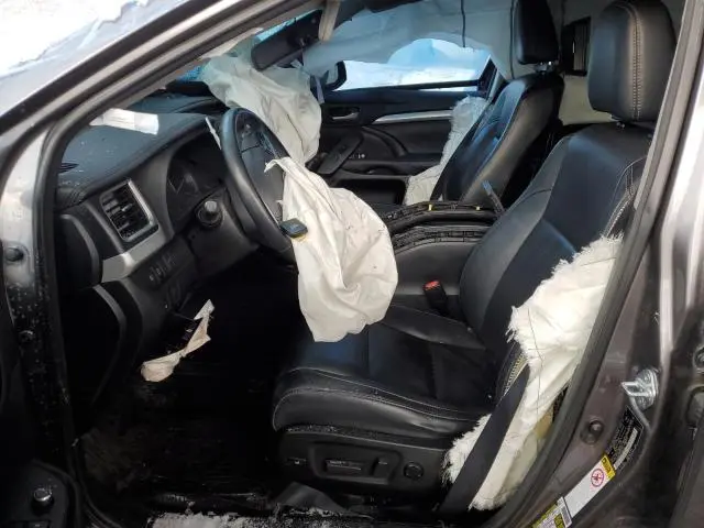 2018 TOYOTA HIGHLANDER SE  