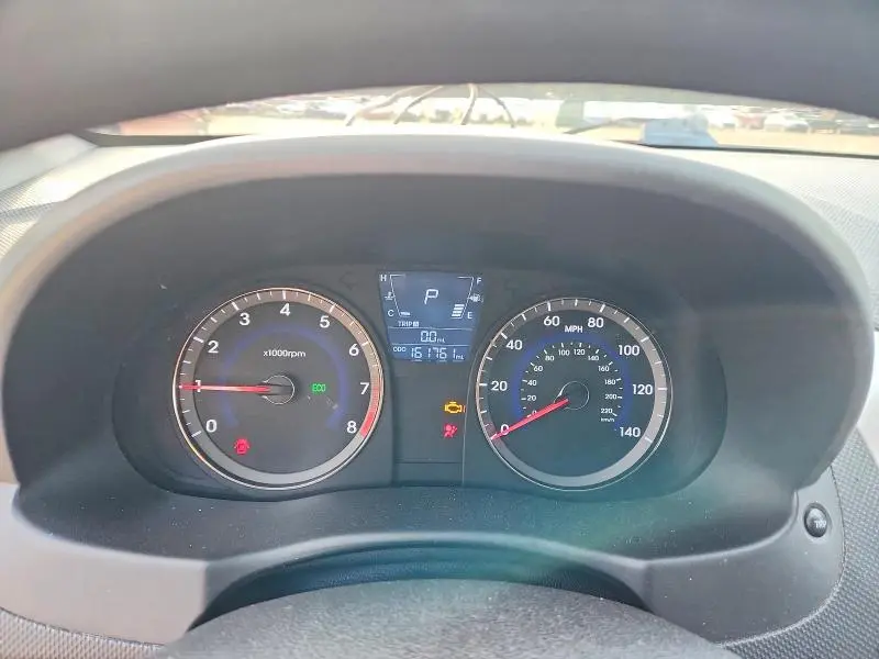 2012 HYUNDAI ACCENT GS  