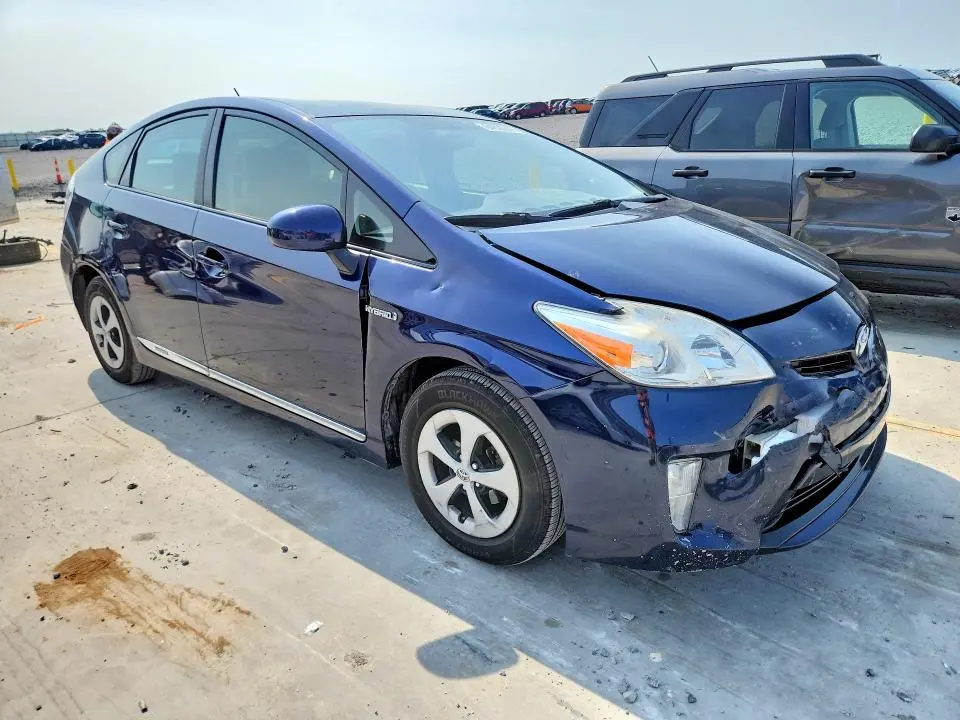 2014 TOYOTA PRIUS TWO  