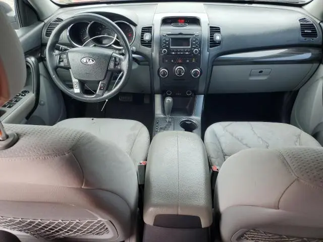 2011 KIA SORENTO BASE  