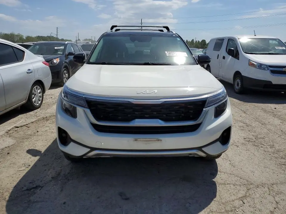 2022 KIA SELTOS S  
