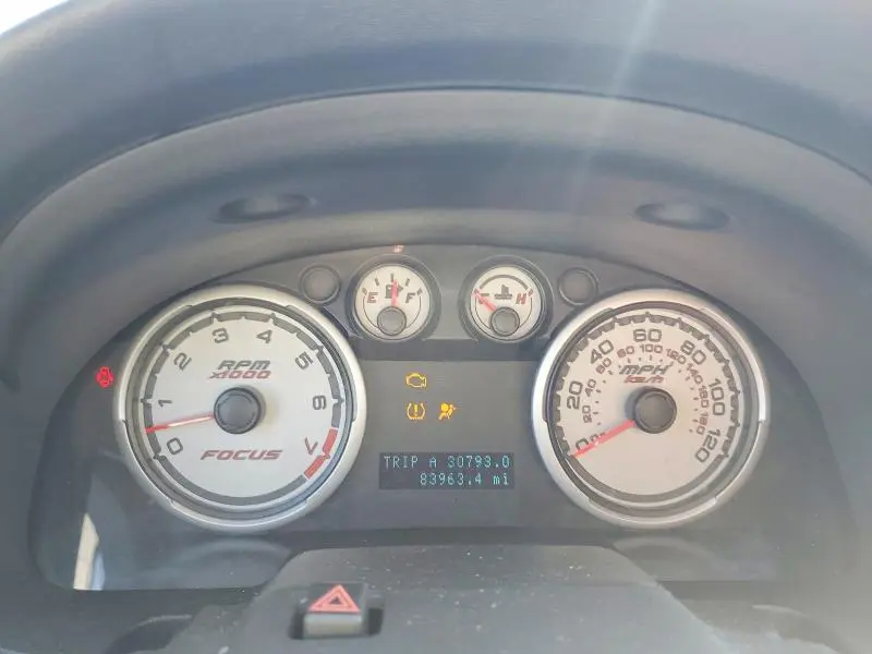 2010 FORD FOCUS SE  