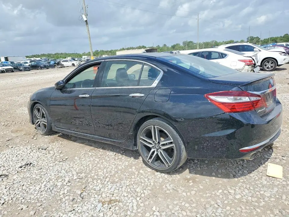 2017 HONDA ACCORD TOURING  