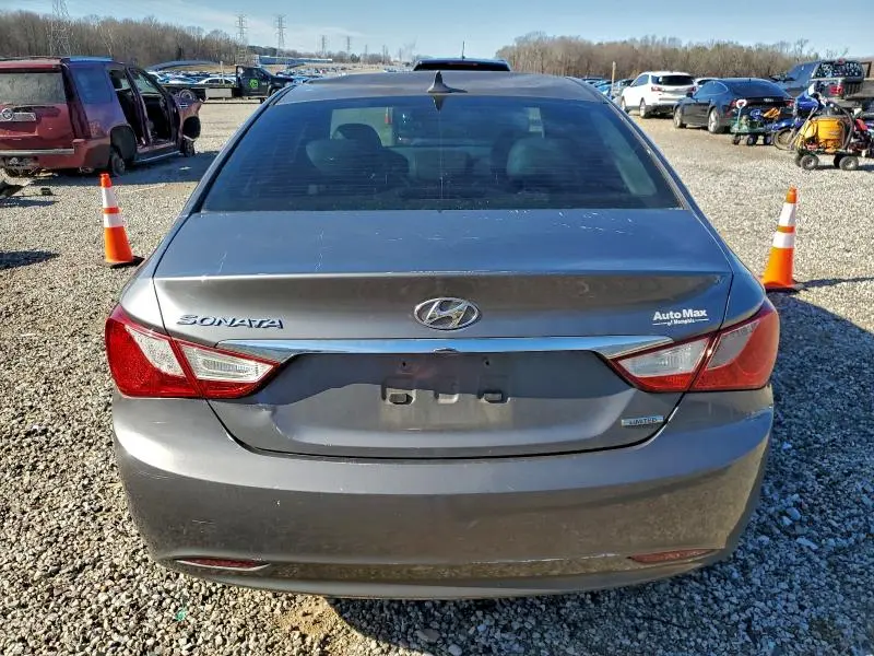 2011 HYUNDAI SONATA SE  