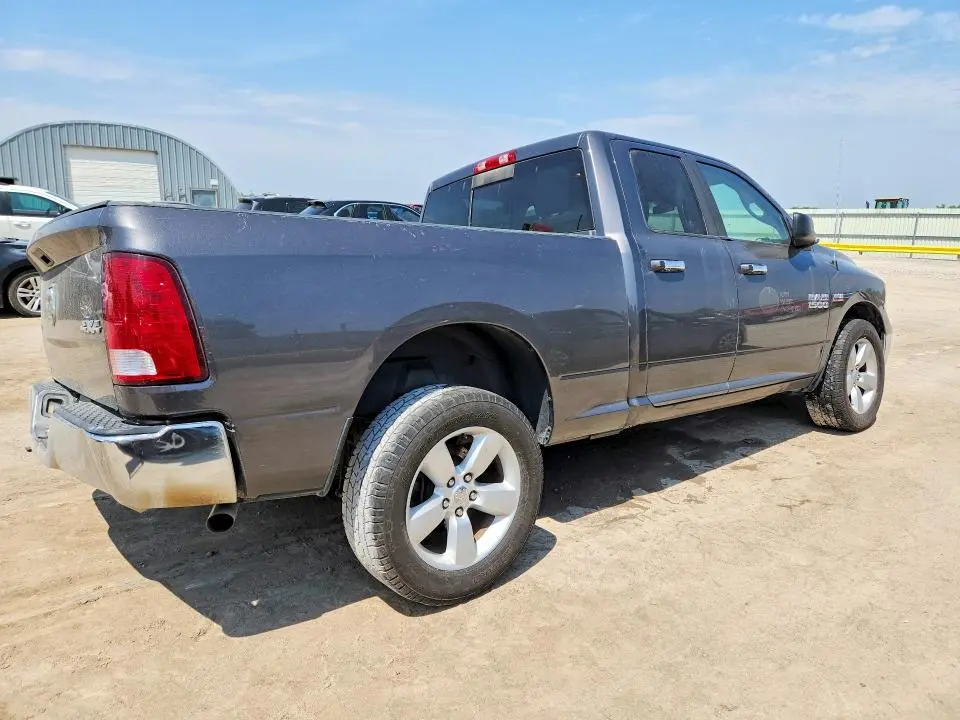 2017 RAM 1500 SLT  