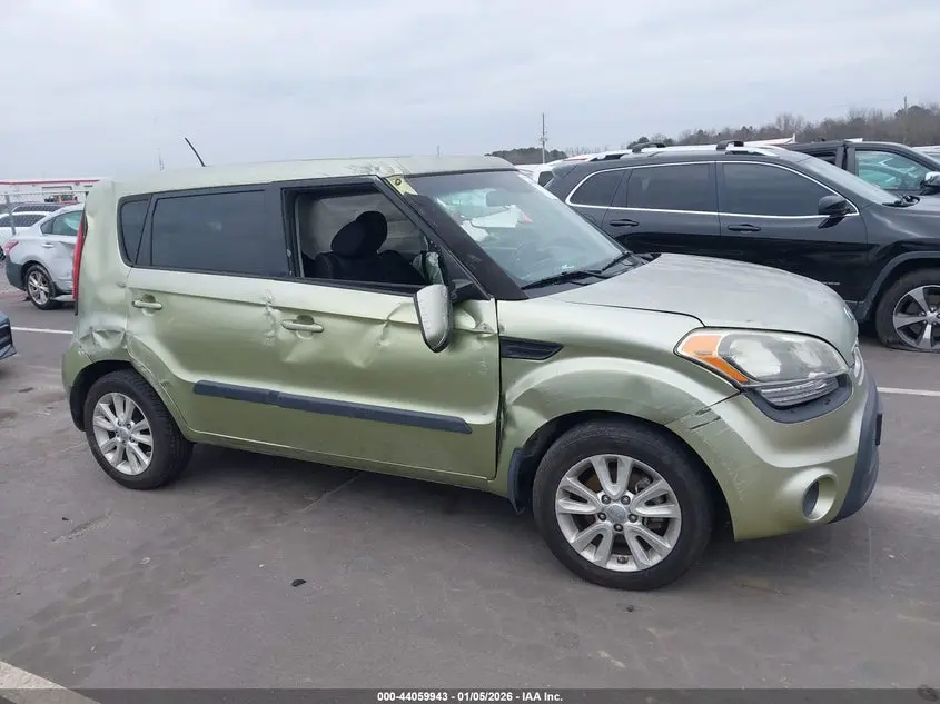 2013 KIA SOUL +