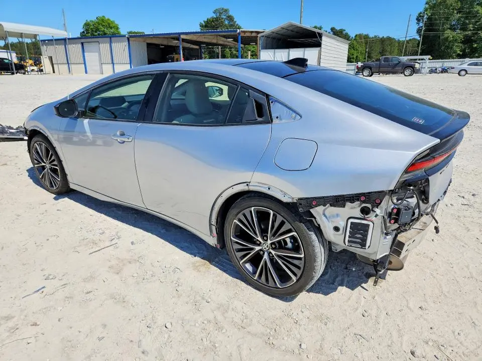 2023 TOYOTA PRIUS XLE  