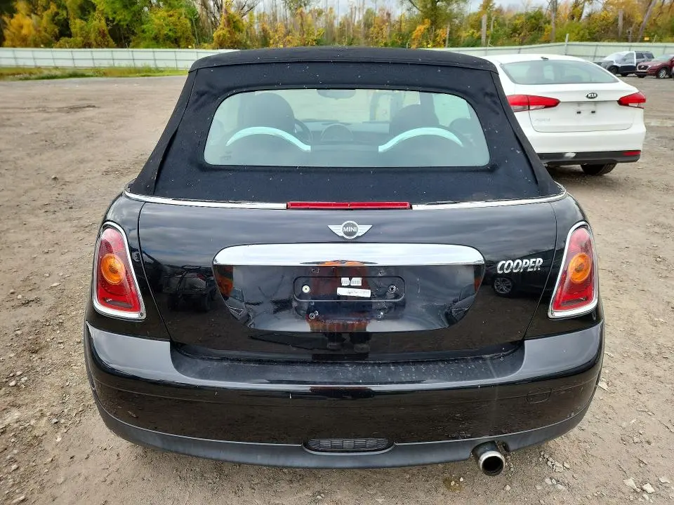 2010 MINI COOPER   