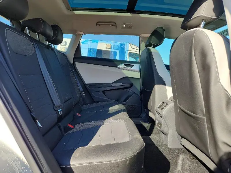 2025 VOLKSWAGEN TAOS SE  