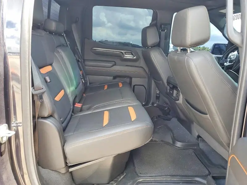 2022 GMC SIERRA K1500 AT4  