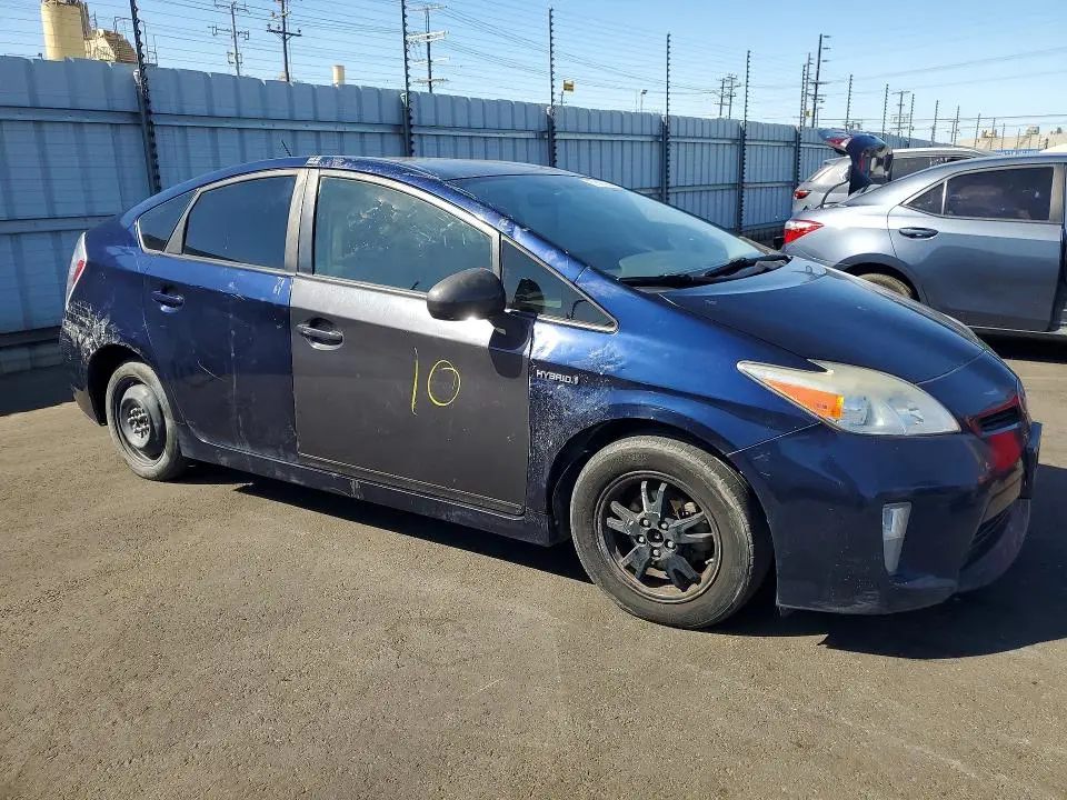 2015 TOYOTA PRIUS TWO  