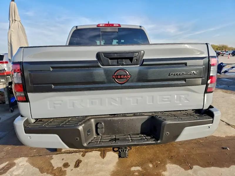 2025 NISSAN FRONTIER S  