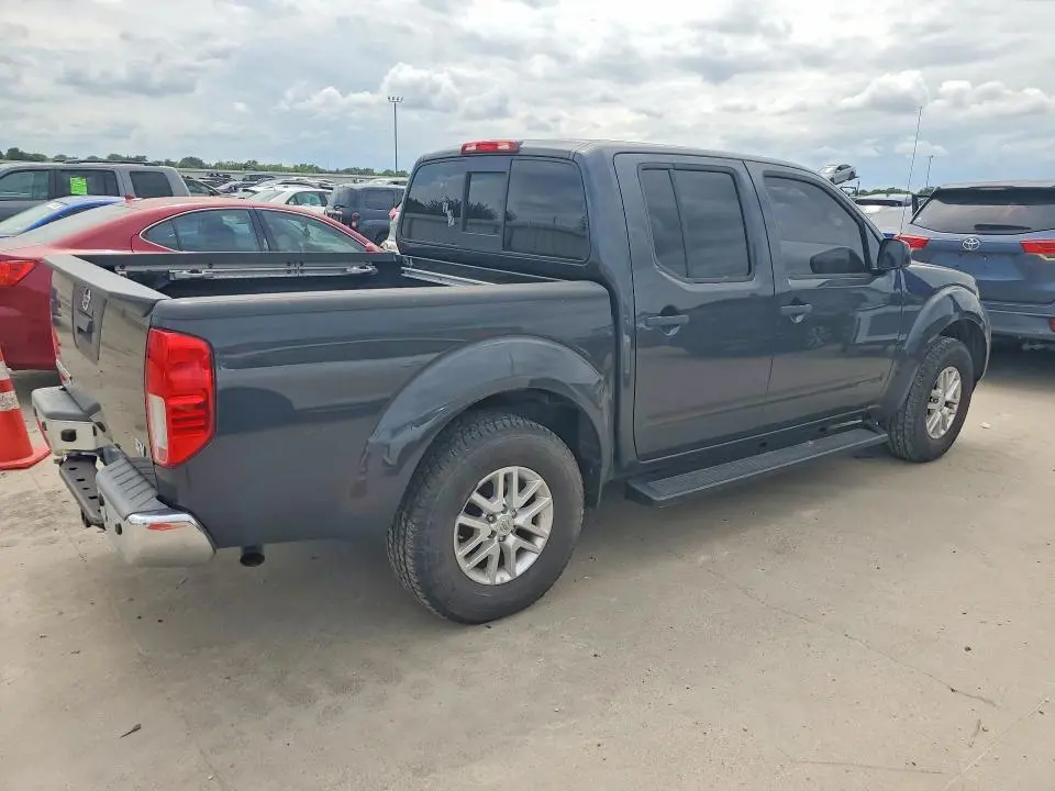 2015 NISSAN FRONTIER   