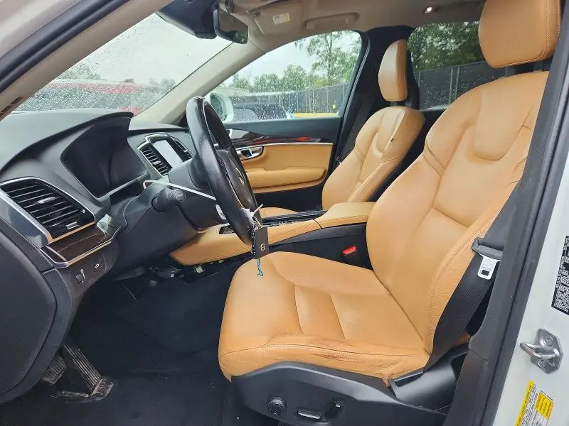 2016 VOLVO XC90 T6  