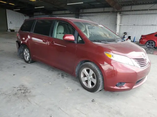 2015 TOYOTA SIENNA LE  
