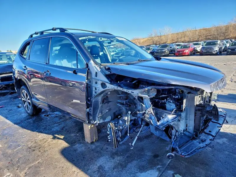 2021 SUBARU FORESTER LIMITED  