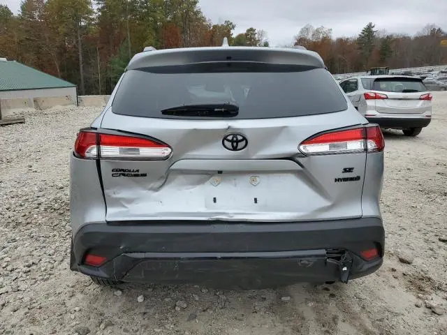 2024 TOYOTA COROLLA CROSS SE  