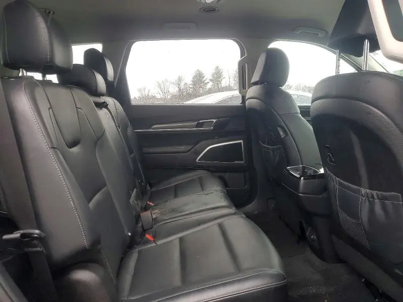 2022 KIA TELLURIDE LX  