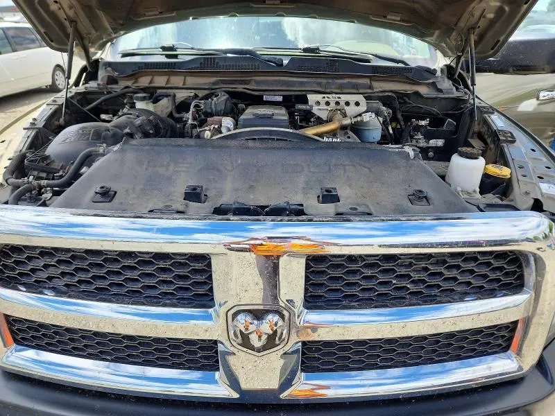 2013 RAM 2500 SLT  