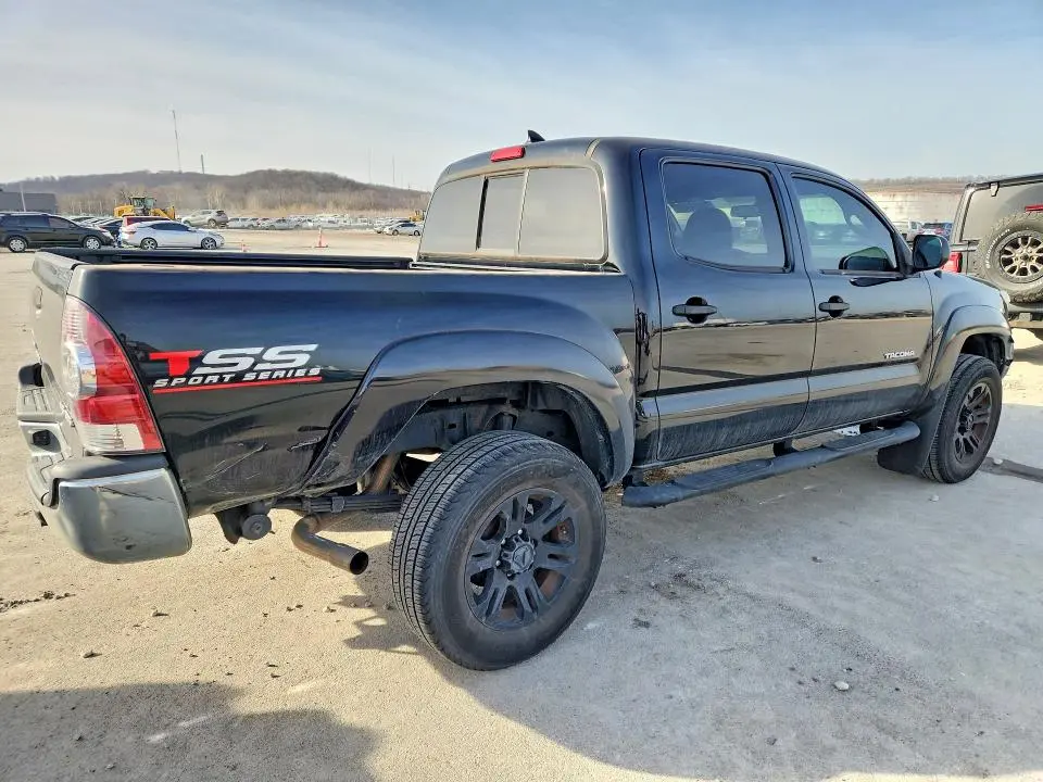 2015 TOYOTA TACOMA V6  