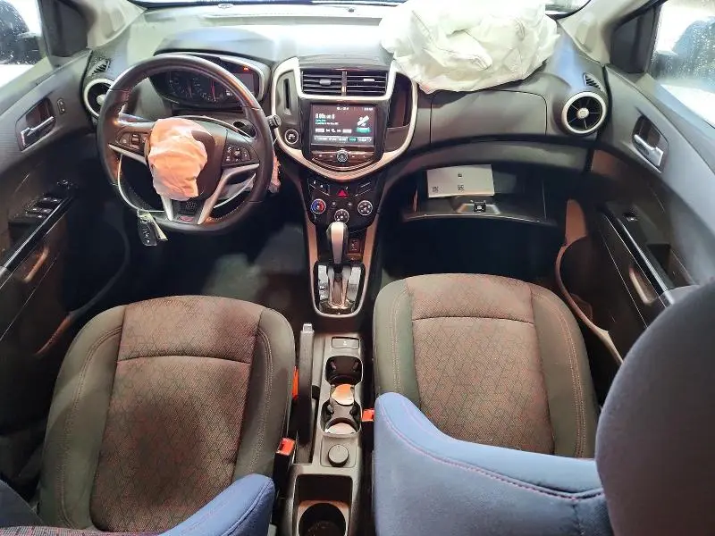 2017 CHEVROLET SONIC LT  