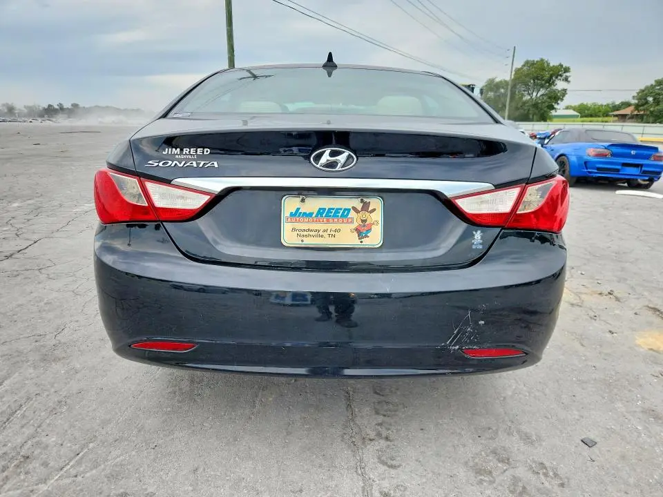 2011 HYUNDAI SONATA GLS  