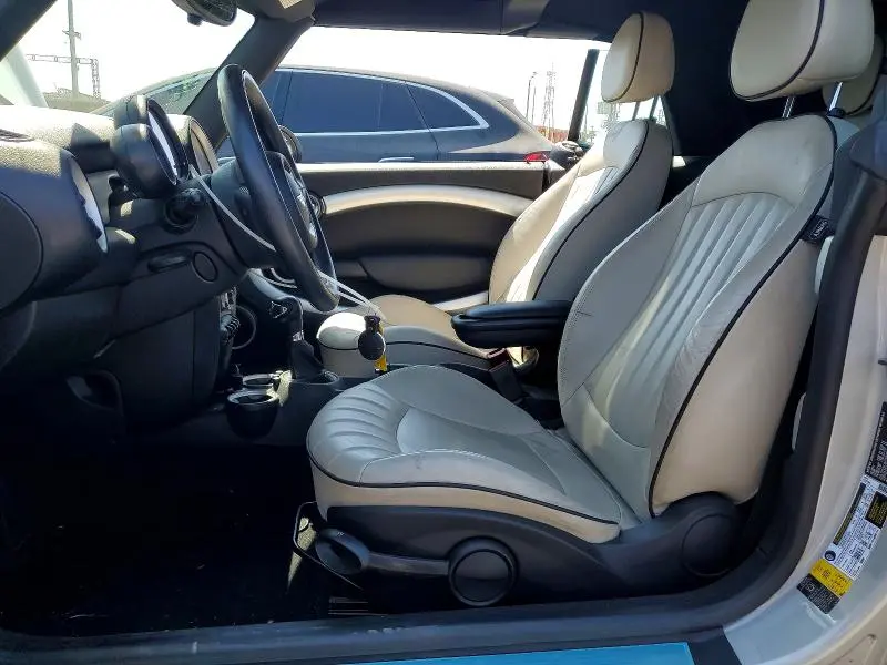 2012 MINI COOPER   
