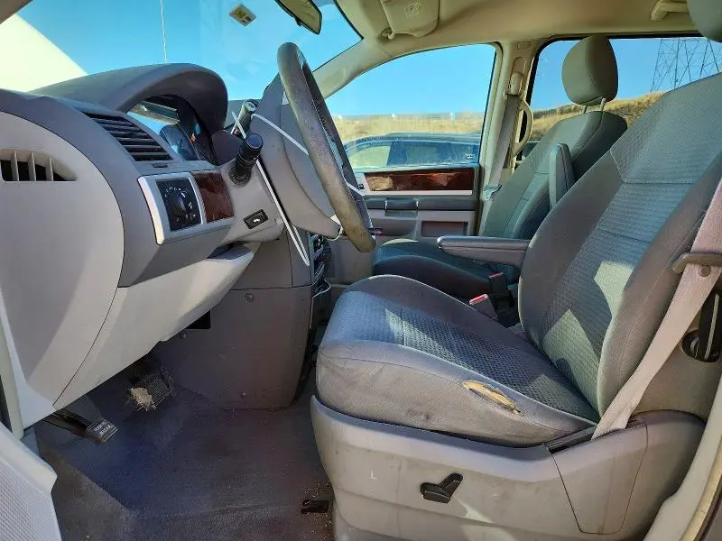 2010 CHRYSLER TOWN & COUNTRY TOURING  