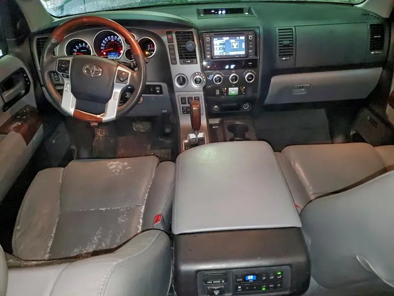 2017 TOYOTA SEQUOIA PLATINUM  