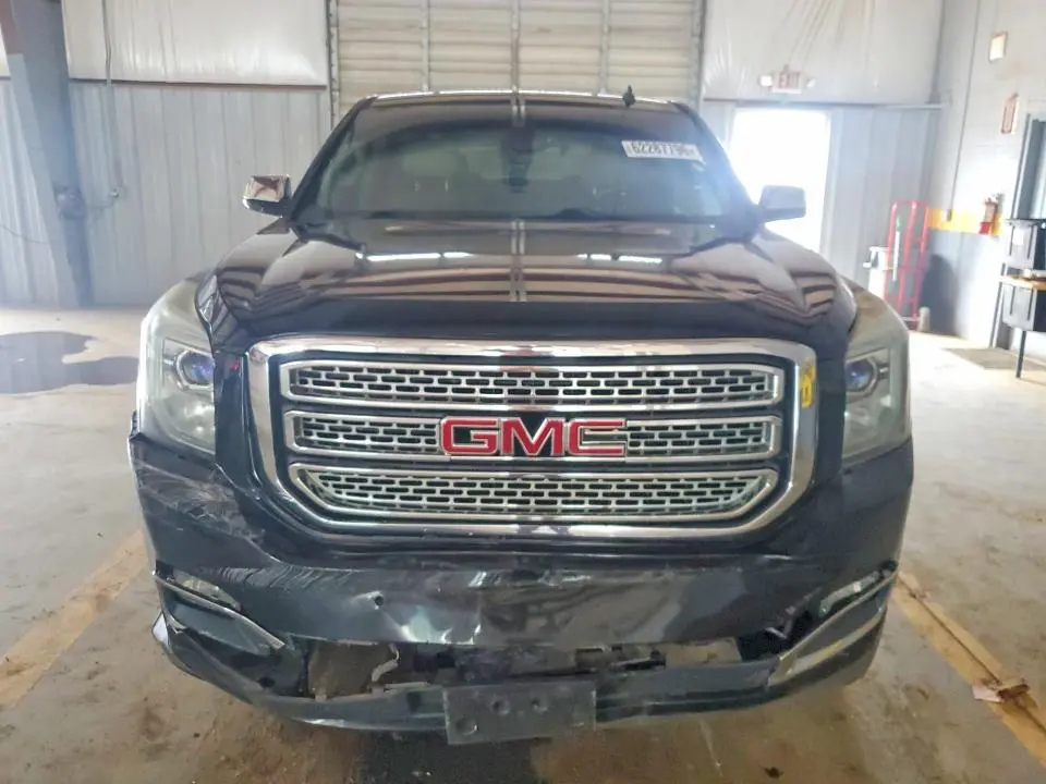 2015 GMC YUKON SLE  